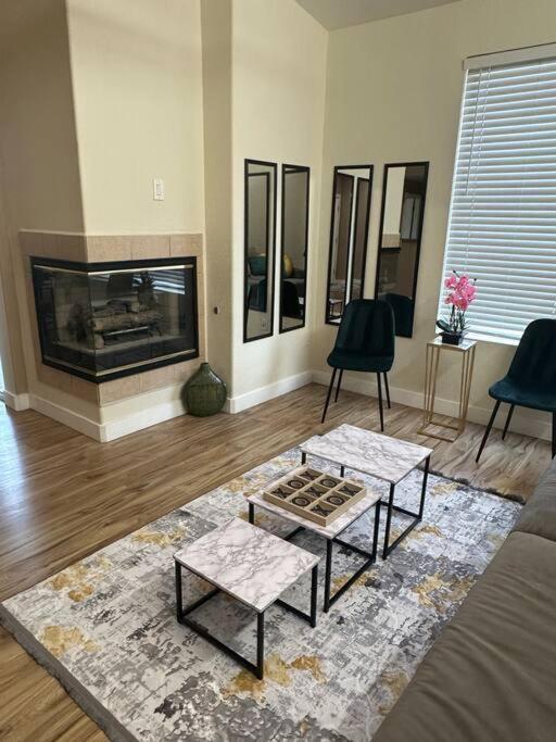 2Br Condo 15 Mins To Downtown Phoenix With Pool & Spa ภายนอก รูปภาพ